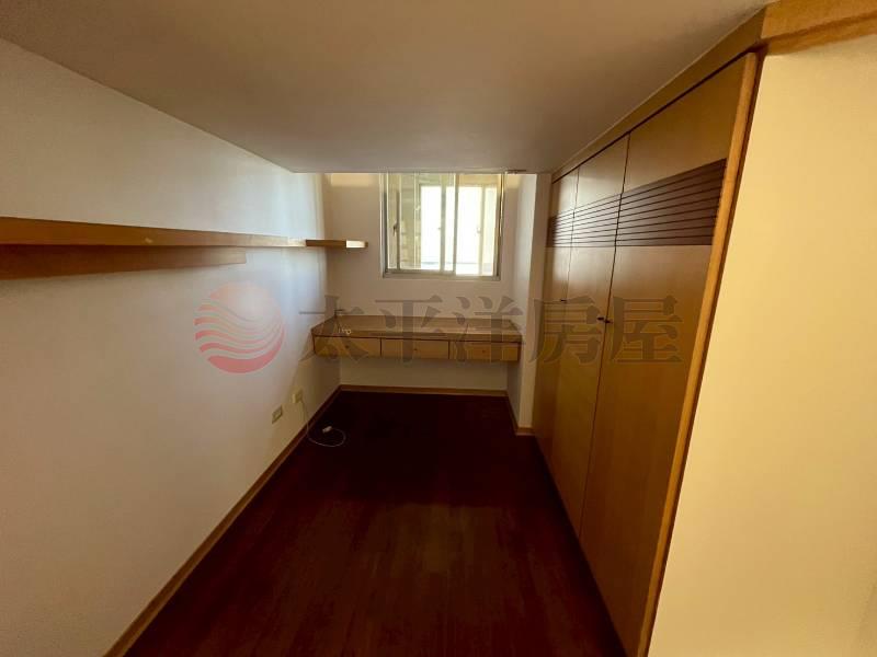 E246🌟獨家🌟潤泰低樓層 三房車,桃園市桃園區春日路