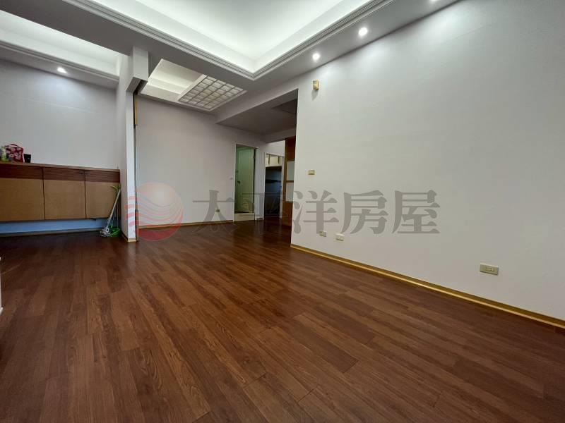 E246🌟獨家🌟潤泰低樓層 三房車,桃園市桃園區春日路