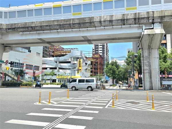 C014-幸福捷運站顯眼店面,新北市新莊區思源路