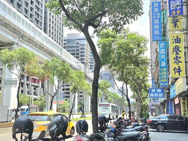 C014-幸福捷運站顯眼店面,新北市新莊區思源路