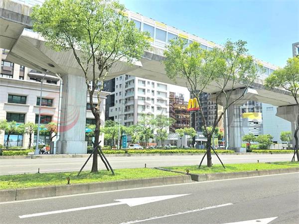 C014-幸福捷運站顯眼店面,新北市新莊區思源路