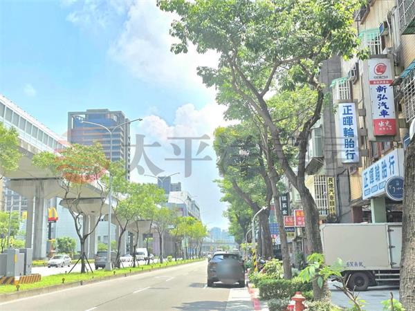 C014-幸福捷運站顯眼店面,新北市新莊區思源路