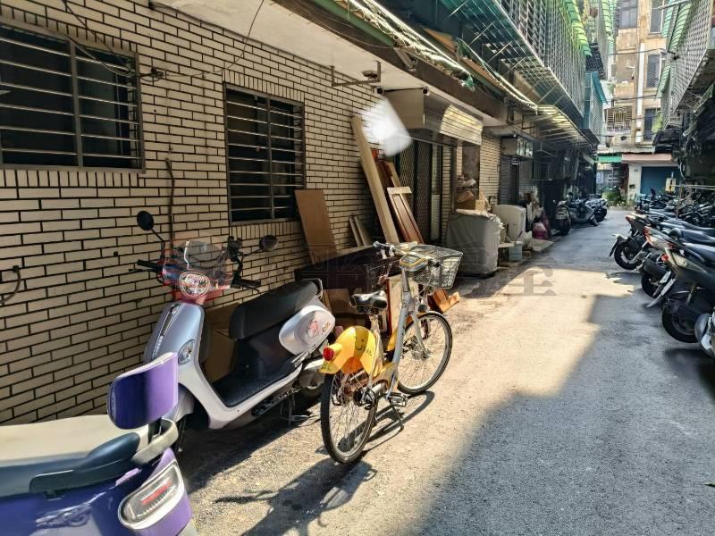 A40捷運面寬十米方正一樓,新北市新莊區新興街