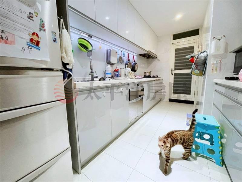 E130榮星花園邊間三樓大四房,台北市中山區民族東路