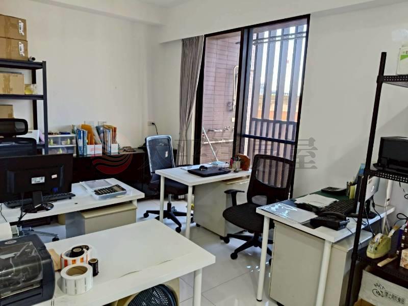 E111汐止冠東城高樓大空間,新北市汐止區康寧街