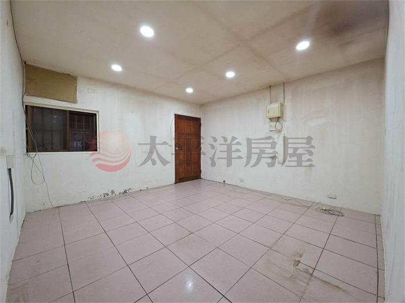 A77新泰萬坪公園邊間方正一樓,新北市新莊區新泰路