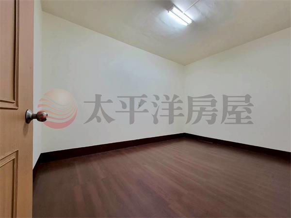 E241集美商圈邊間3樓 （專約）,新北市三重區重新路四段