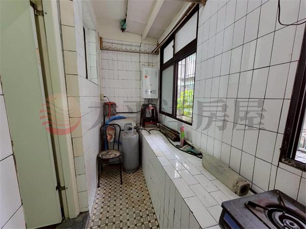 E241集美商圈邊間3樓 （專約）,新北市三重區重新路四段