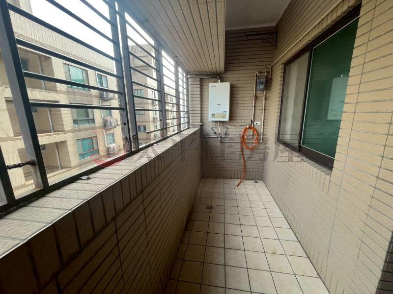 B61東京高樓景觀四房（室）車,新北市新莊區新樹路