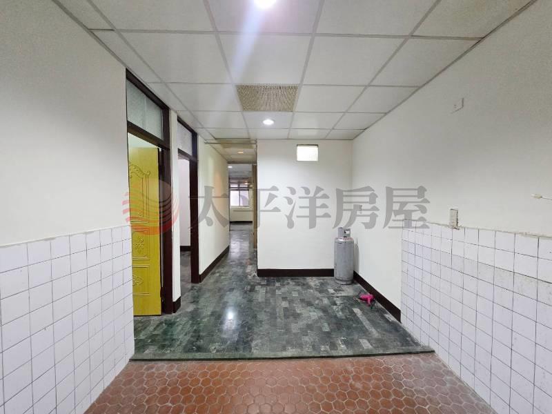 A81迴龍捷運邊間美3房,新北市新莊區中正路