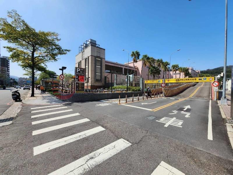 A81迴龍捷運邊間美3房,新北市新莊區中正路