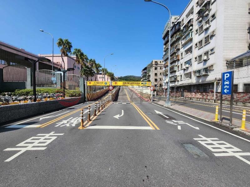 A81迴龍捷運邊間美3房,新北市新莊區中正路