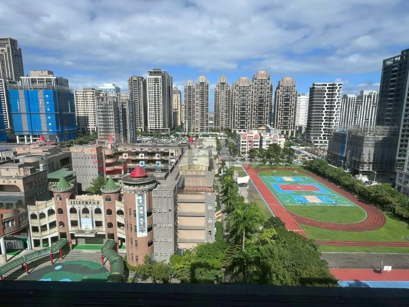 B90昌平學區面學校採光大三房+車位,新北市新莊區榮華路一段