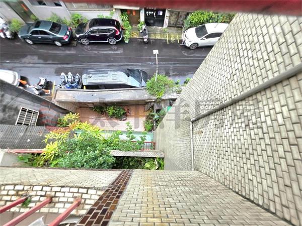 A020-捷運站方正前後陽台,新北市新莊區建中街