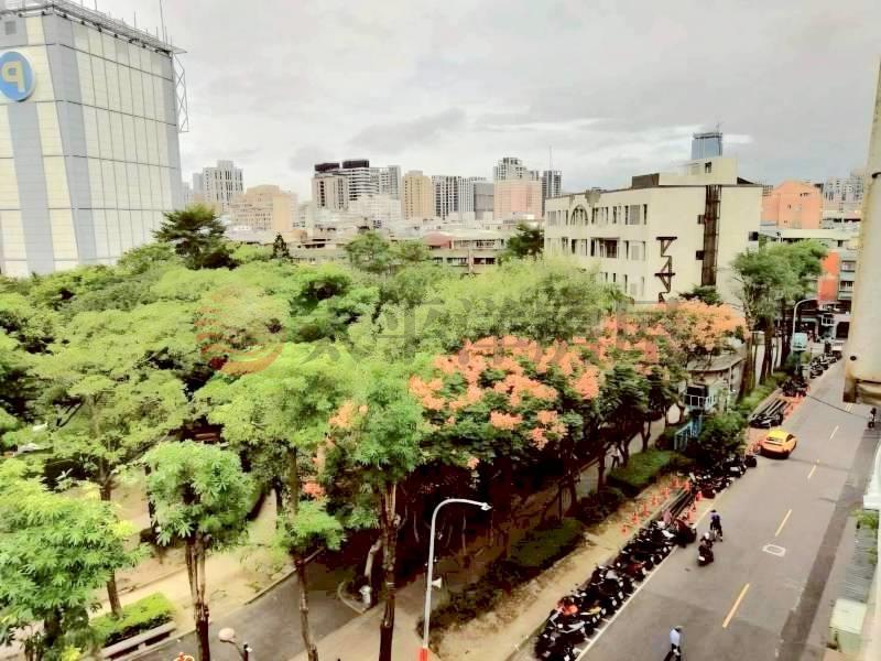 A042-面學區公園頂佳,新北市新莊區自由街