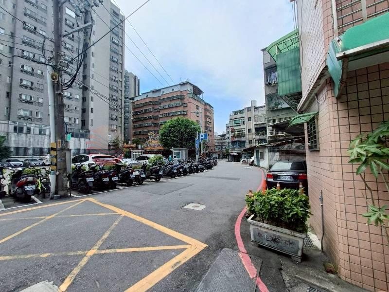 E105-邊間1樓收租6套房,新北市泰山區貴子路
