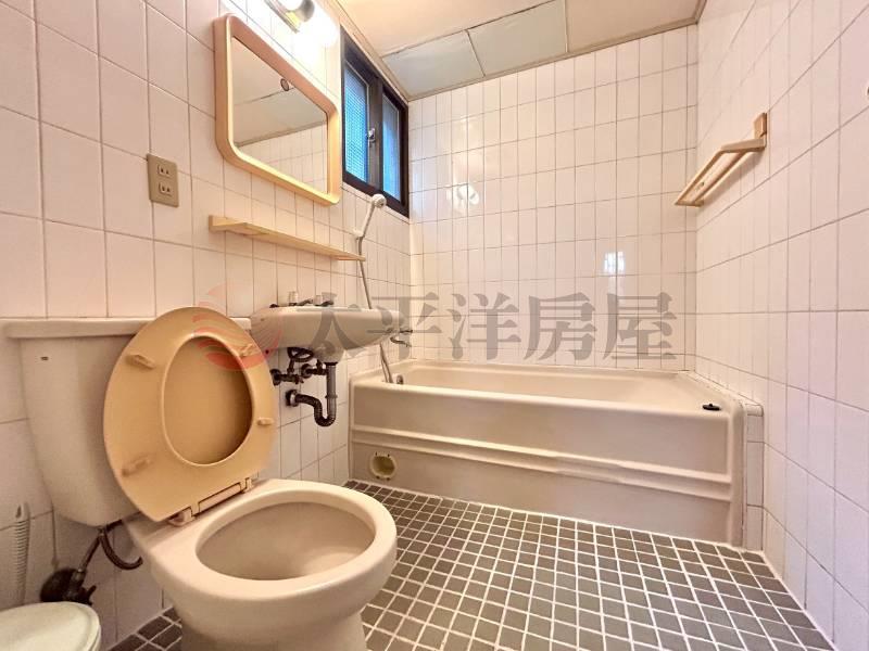 A053-國泰建設1樓好停車,新北市新莊區新泰路