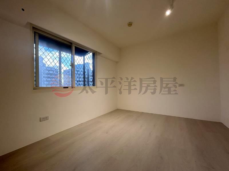 E090-陽光國宅4+1房精品大空間,新北市林口區麗園一街