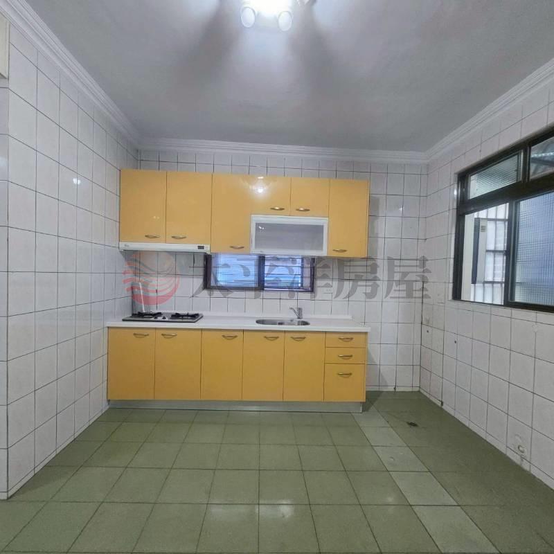 E036-夢想雙拼 泰山雙層極品美寓,新北市泰山區中華街