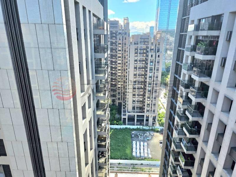 B011-遠雄米蘭公園雙車位,新北市新莊區中央路