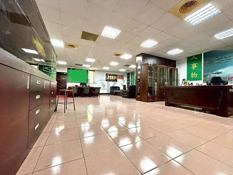 E191獨棟三角窗廠房*近好市多,新北市新莊區建國二路