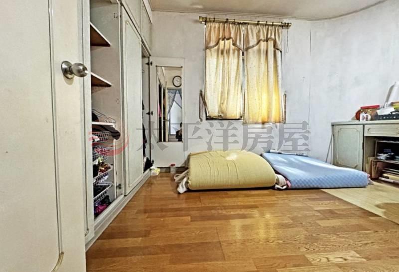 C182市場旁三角透天黃金店面,新北市三重區後竹圍街