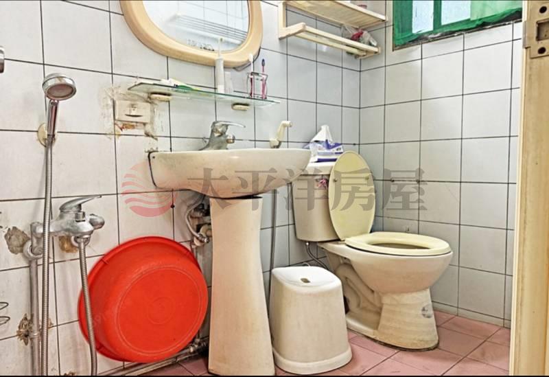 C182市場旁三角透天黃金店面,新北市三重區後竹圍街