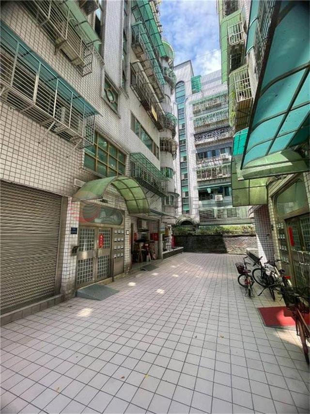 B75建安大大的擁抱華廈,新北市新莊區建安街
