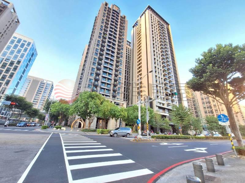 B024-米蘭公園高樓景觀2房雙車,新北市新莊區中央路