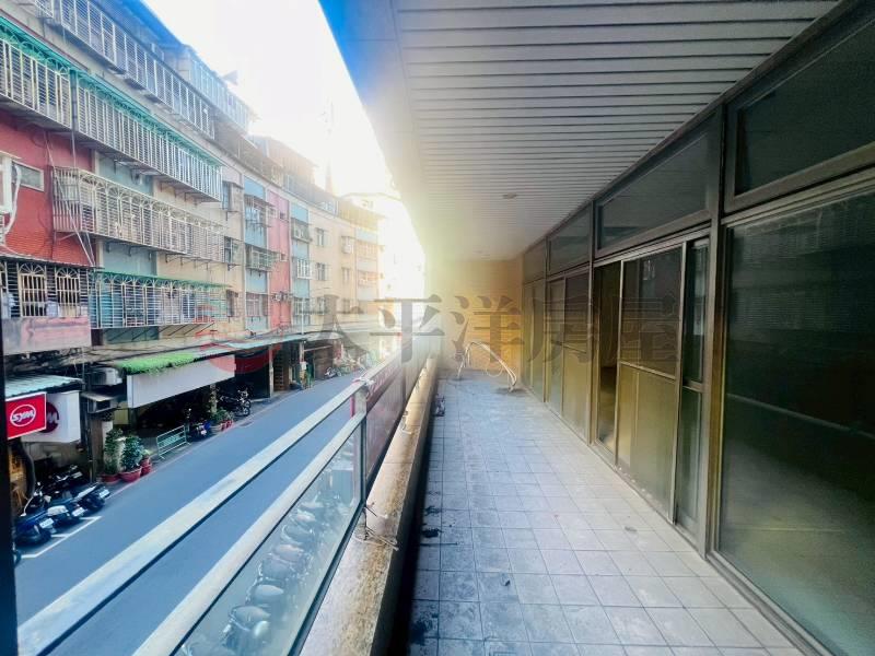 C030-世紀鋼骨店面,新北市新莊區中安街