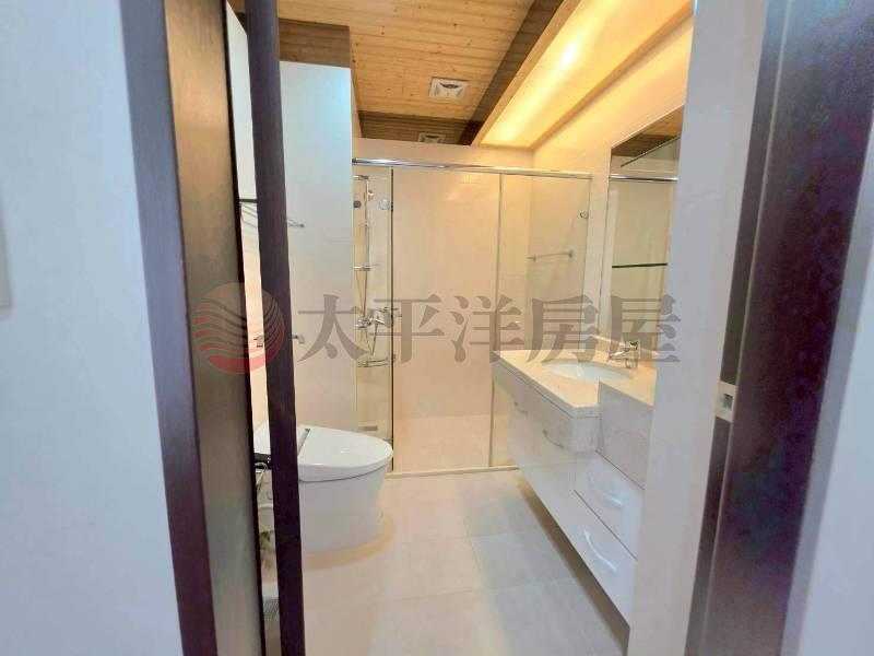 B050-柏悅府豪氣裝潢雙車位,新北市新莊區福美街