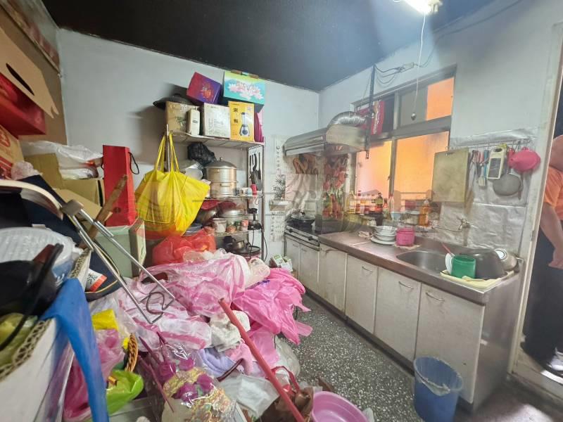 A058-中港一街頂加4+5,新北市新莊區中港一街