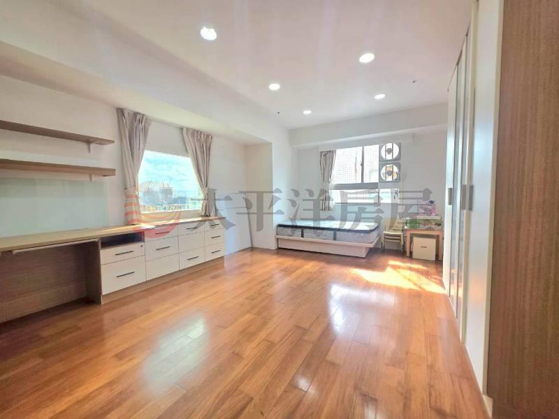 B038-頂峰帝寶美景邊間極品豪宅五房,新北市新莊區思源路