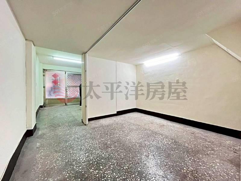 E035-捷運三重國小挑高１樓,新北市三重區正義北路