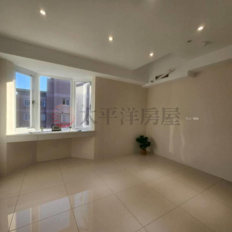 B008-百萬時尚裝潢3房次頂樓 台北居易,新北市新莊區昌平街