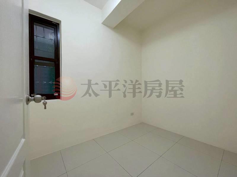 E028-仁愛邊間亮亮三房全新裝潢二樓,新北市三重區仁愛街