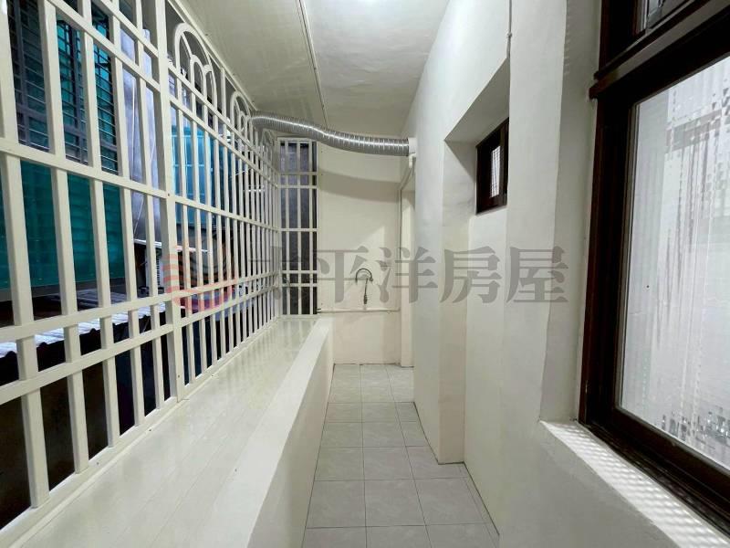 E028-仁愛邊間亮亮三房全新裝潢二樓,新北市三重區仁愛街