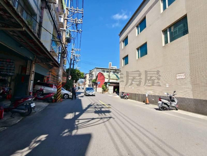 A078-COSTCO商圈路邊透天廠房,新北市新莊區建國二路