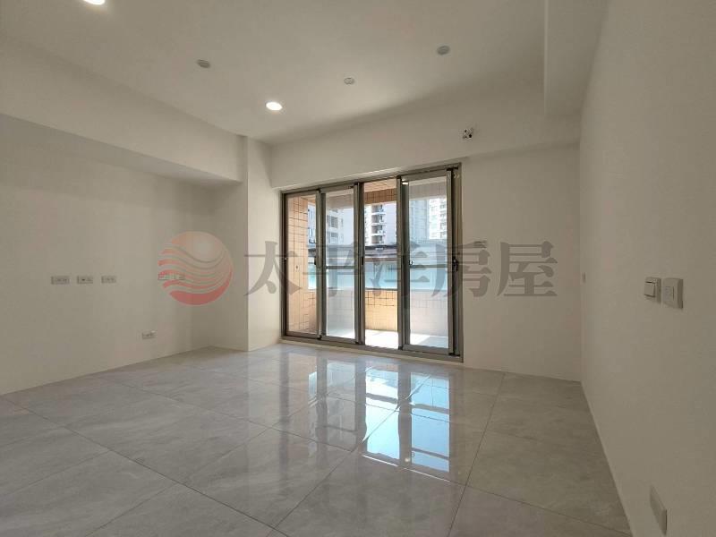 E092-板橋環遊世界精美四房+車位,新北市板橋區中正路