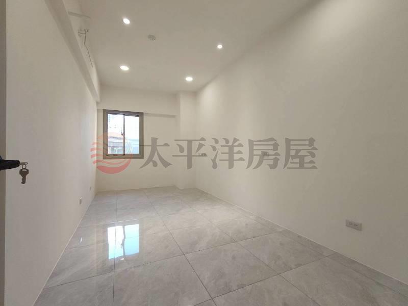 E092-板橋環遊世界精美四房+車位,新北市板橋區中正路