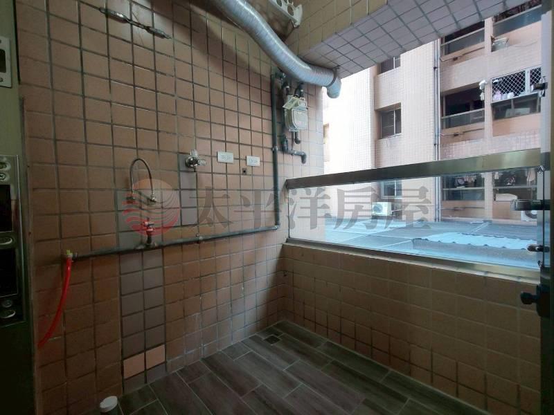 E092-板橋環遊世界精美四房+車位,新北市板橋區中正路