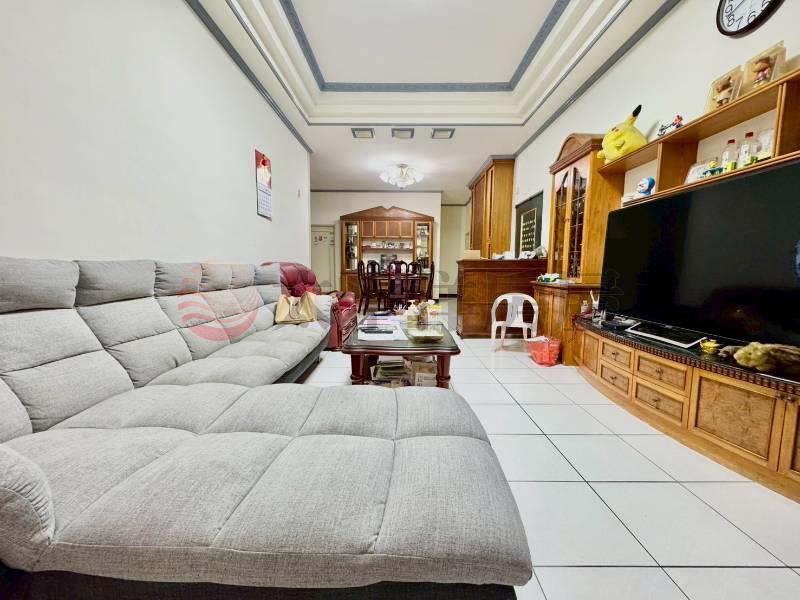 E110-皇家宮廷 電梯3+1室,新北市土城區中華路二段