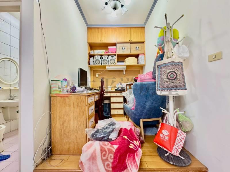 E110-皇家宮廷 電梯3+1室,新北市土城區中華路二段