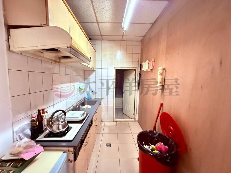 C015-三角窗醒目金店,新北市新莊區景德路