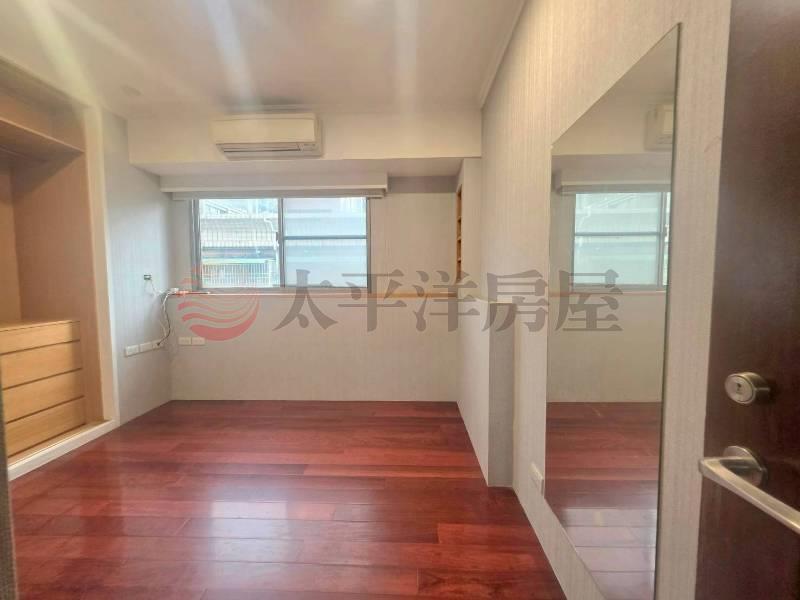 B014-忠誠星鑽三期4房車,新北市新莊區中榮街