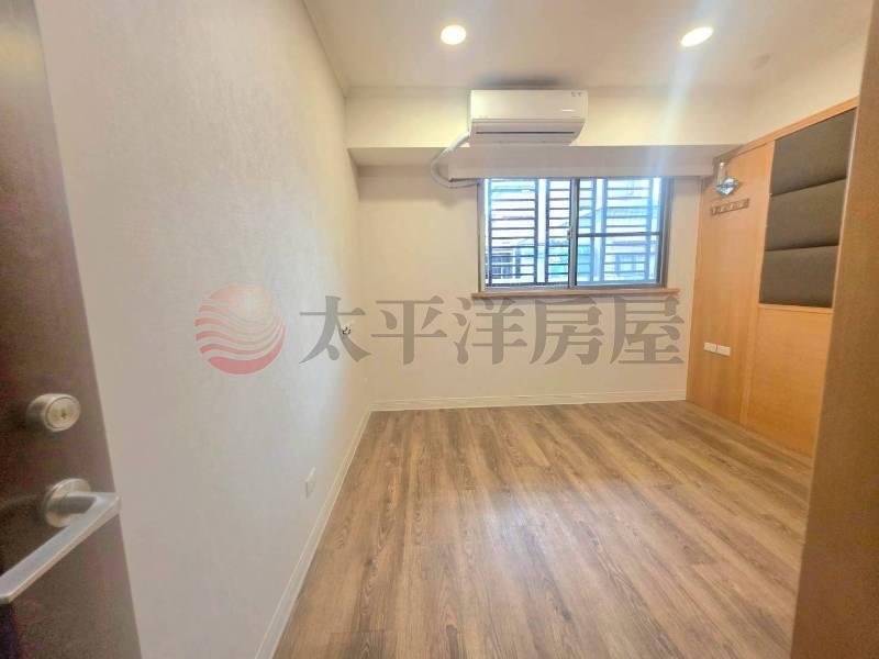 B014-忠誠星鑽三期4房車,新北市新莊區中榮街