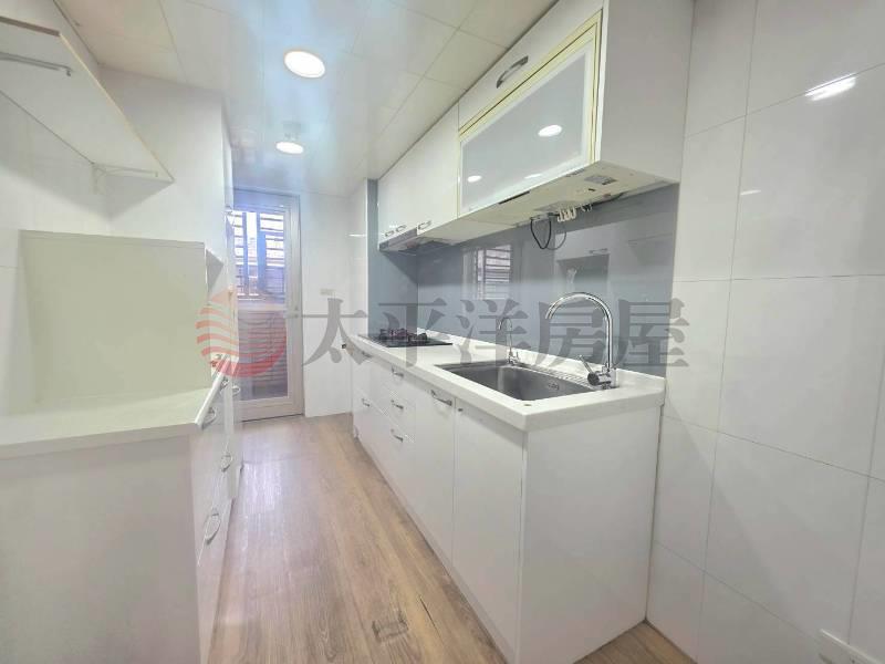 B014-忠誠星鑽三期4房車,新北市新莊區中榮街