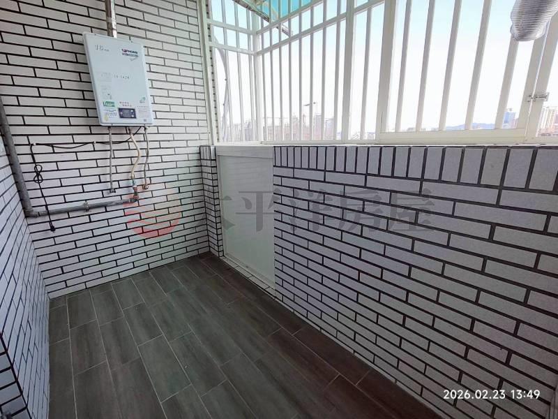 E039-景觀樓中樓 採光質感5房,新北市板橋區中正路