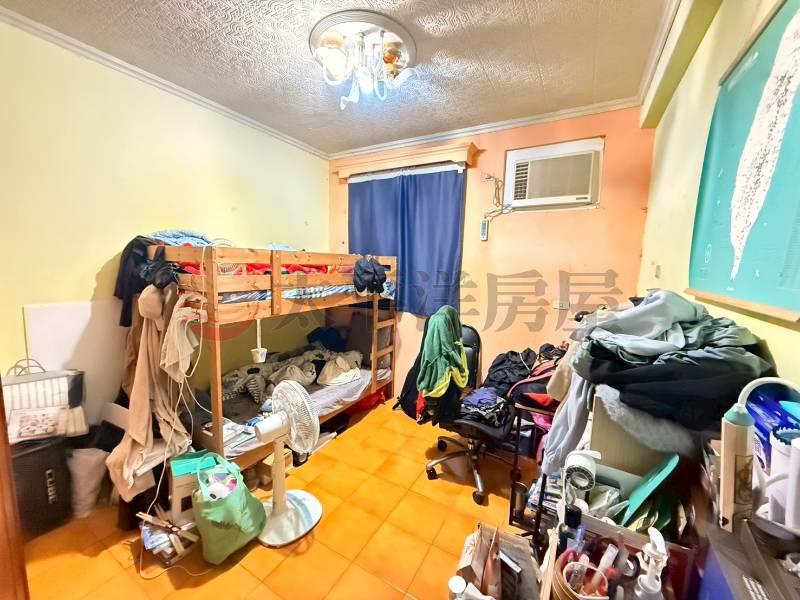 A010-前後陽台方正二樓,新北市新莊區中港路