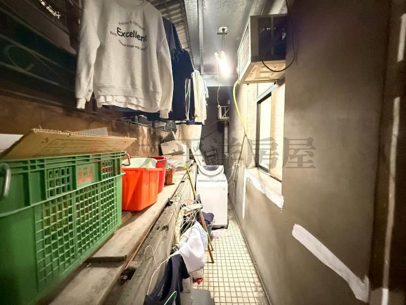 A010-前後陽台方正二樓,新北市新莊區中港路